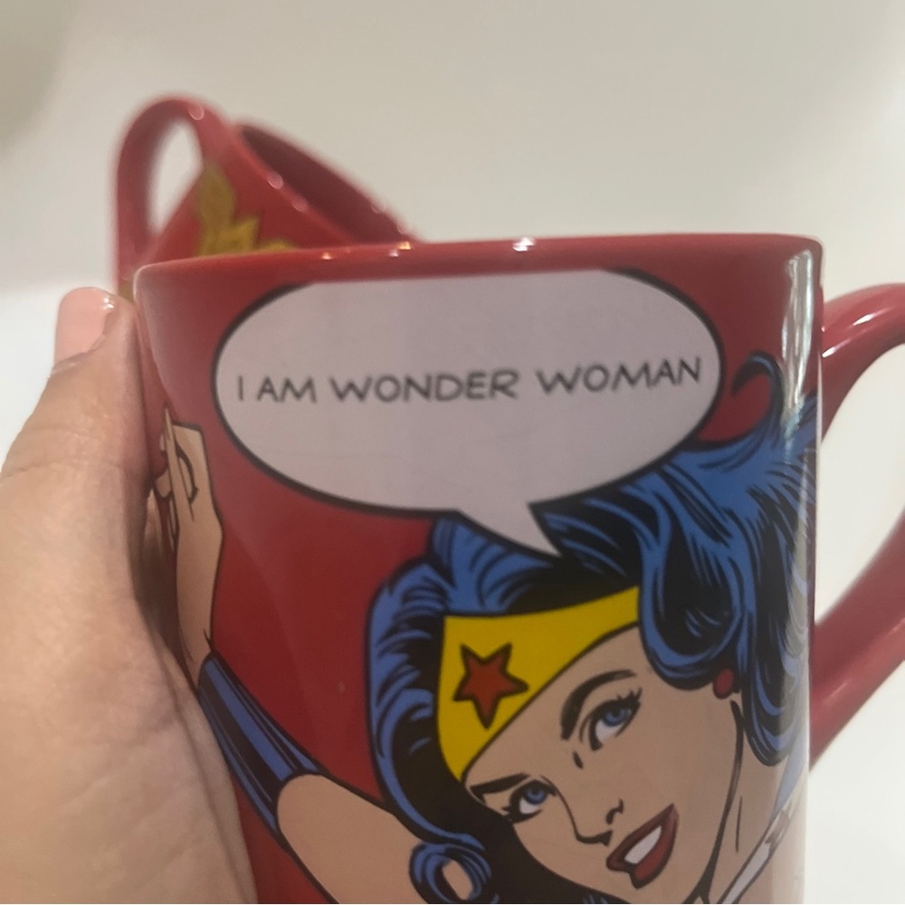 WONDER WOMAN Logo DC COMICS Super Hero Mug Coffee Cup 14oz Lot Of 2 - Picture 13 of 16